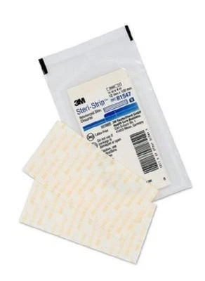 3M R1547 Steri-Strip Reinforced Adhesive Skin Closure 1/2" x 4" - Image 1 of 2