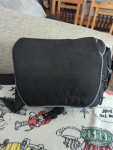 Nikon Large Camera Bag Carry Case Shoulder Satchel - Picture 1 of 2