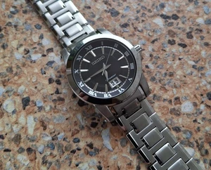 SEIKO PREMIER QUARTZ 6N76-00D0 SAPPHIRE CRYSTAL BIG DATE JULY 2014 - Picture 1 of 11