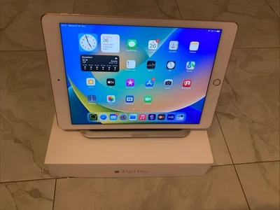Apple iPad Pro 1. Gen 128GB, Wi-Fi + 4G (Ohne Simlock), 9,7 Zoll - Roségold - Bild 1 von 4