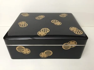 Rare Antique Meiji Period Japanese Gold & Black Lacquered Box w/2 Japanese Crest - Picture 1 of 11