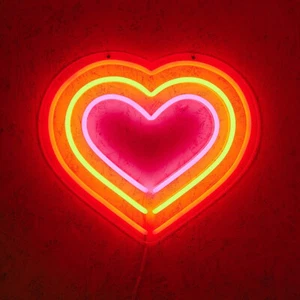 LED Triple Heart Neon Sign Light Birthday Wedding Party Wall Hanging Store Decor - Bild 1 von 5