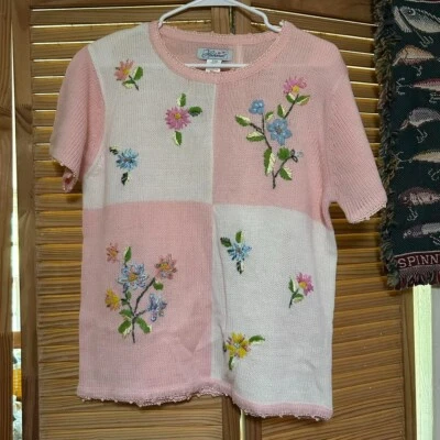 Vintage Pink White Short Sleeve Sweater Top With Embroidered Flowers - Image 1 of 4