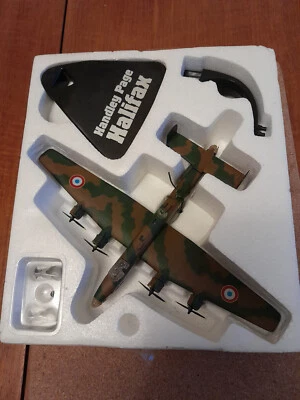 EDICIONES ATLAS Militares Gigantes del Cielo HANDLEY PAGE HALIFAX 1:144 Foto 1 de 2