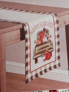 Tischläufer Happy Harvest Kürbis Bauernhof grün LKW Wandteppich Herbst kariert - Bild 1 von 8