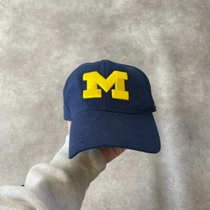 Adidas Michigan Baseball Hat Mens College Embroidered Fitted Navy - Picture 1 of 7