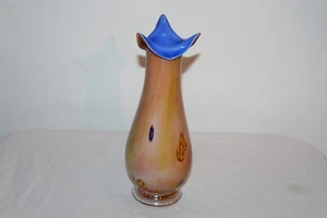Jarrón de vidrio de arte moderno contemporáneo firmado 2002 forma abstracta colores flor - Imagen 1 de 12