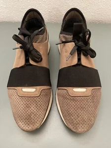 Balenciaga Race Runner, Sneaker, Olive/Schwarz, Gr. 40 - Bild 1 von 10