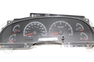 Speedometer Instrument Cluster 99 Ford F150/F250/Expedition Gauges 201,086 Miles - Image 1 of 3