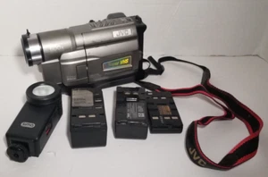 JVC GR-SXM245U Compact Super VHS Camcorder AS-IS/ Parts or Repair W/ Accessories - Picture 1 of 11