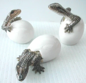 KLIMA L664 Miniature statuette en porcelaine - LEZARD 3 LÉZARDS L’ŒUF LIZARD - Picture 1 of 2