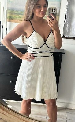 Nuevo con etiquetas Vestido Vintage CDC Noche Talla 14 Blanco Plisado Contraste Hasta la Rodilla Foto 1 de 4
