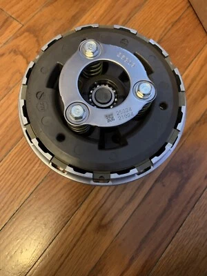 Корзина сцепления 2020 MV Agusta Brutale 1000RR с пластинами сцепления НОВАЯ от оригинального производителя бесплатная доставка - Изображение 1 из 4