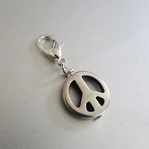 3D Peace Zeichen Symbol Medaillon Silber rund Hänger Clip Charm Anhänger Bhumi 1" - Bild 1 von 3