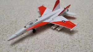 Avión de conexión Maisto Kid F/A-18C Hornet rojo/blanco de colección - Imagen 1 de 5