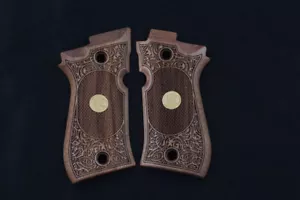 KSD Brand Beretta 81F, 81 FS, 84 F, 84 FS, 84 Impugnatura in noce compatibile con ghepardo - Foto 1 di 1