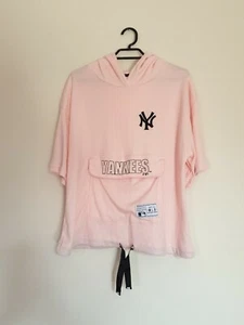 Womens New York Yankees tshirt size M pink black genuine MLB NY stretch 140 - Picture 1 of 9