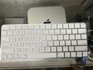 Genuine Apple magic keyboard with Touch ID for M1 Macs Blue A2449 Nice! - Picture 1 of 6