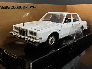 1986 Dodge Diplomat Sedan White Non Police Version 1/24 HTF - Picture 1 of 7