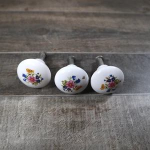 Vintage Porcelain Ceramic Floral Flower Drawer Cabinet Knobs Set of 3 w/ Screws - Picture 1 of 10