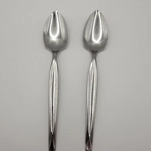 VTG Wm Rogers Mfg Stainless Serrated Grapefruit Citrus Spoons, INS242, Lot of 2 - Picture 1 of 4