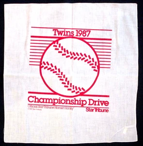 Asciugamano MINNESOTA TWINS Homer Hanky CHAMPIONSHIP DRIVE 1987 nuovo con etichette - Foto 1 di 1