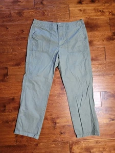 Levi's Chino Pants Women Size 30 Green Straight Leg Utility Everyday Wear - Picture 1 of 7