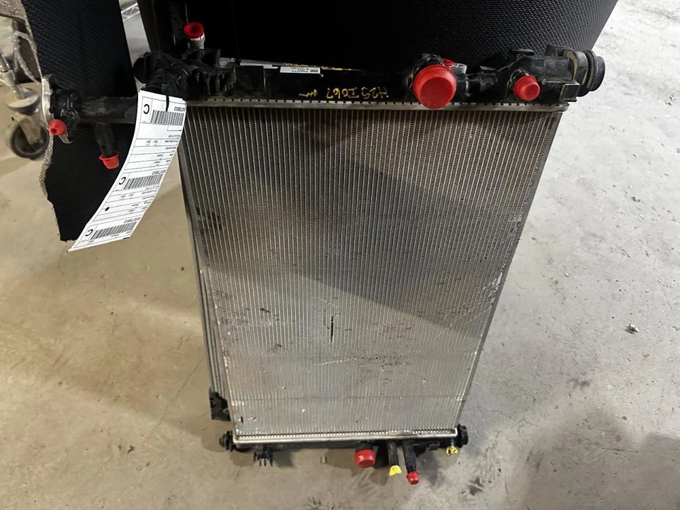 Radiator Japan Built Fits 19-22 LEXUS ES300H 2054535 Foto 1 de 2