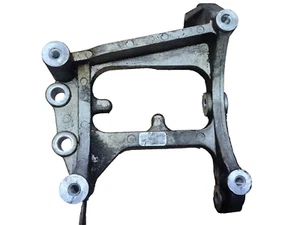 Cadillac CTS 3.6L A/C compressor bracket 12572043 - Bild 1 von 8