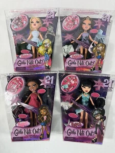 2022 Bratz Mädchen Nite Out 21. Geburtstagsausgabe Sasha, Jade, Cloe, Yasmin 4er Set - Bild 1 von 1