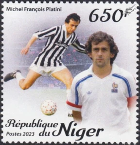 Francobollo calcio calciatore MICHEL PLATINI Juventus e Francia (2023 Niger) - Foto 1 di 1