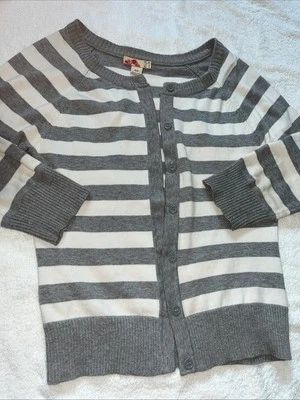 FOREVER 21 Women's Cardigan size medium gray white stripes - Image 1 of 4