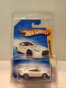 2009 1:64 Hot Wheels New Models 01/42 2009 Nissan GT-R White 001/190 Chrome 10SP - Picture 1 of 7