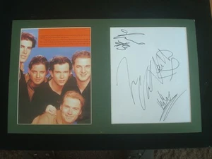 ORIGINAL SIGNED DISPLAY BOYZONE KEATING - DUFFY - LYNCH - GRAHAM AT TELFORD 2015 - Picture 1 of 2