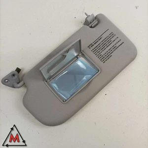 Aletta parasole sinistra con specchio Hyundai Tucson 2004-2009 usata (90076) - Foto 1 di 5