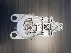 Carcasa de caja de cambios Stihl 4226 640 0500 compatible con HS 72 HS 74 HS 85 y más - Imagen 1 de 3