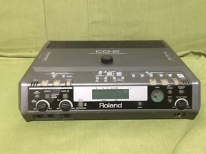 ROLAND CD-2 Professional CD Recorder + Built-in amp + Stereo Mics+ speakers - Picture 1 of 13