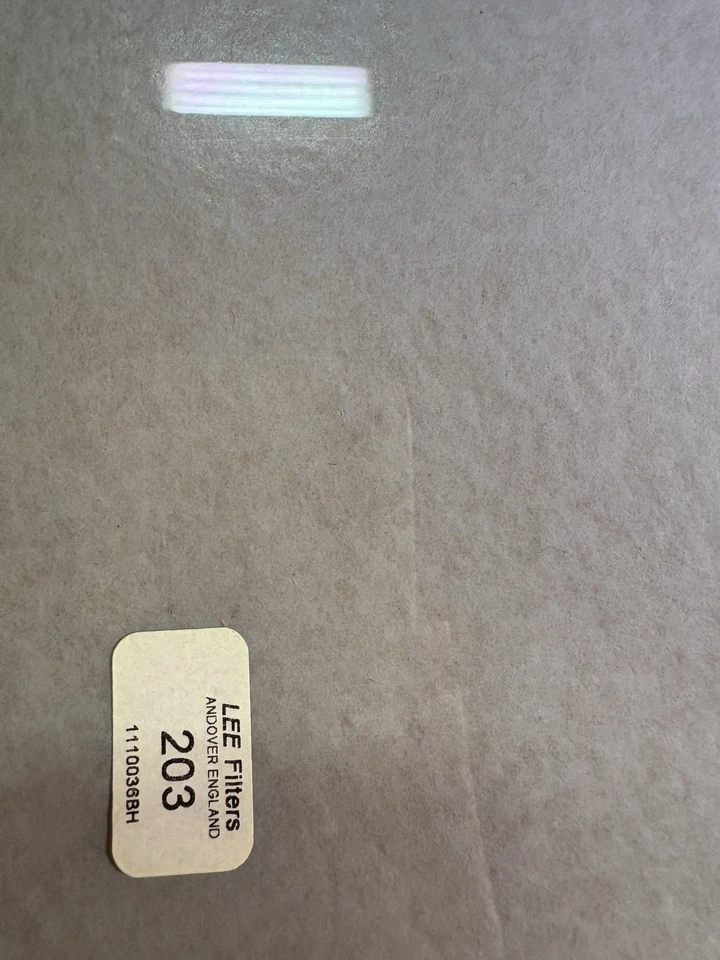 Lee Filters 203 cuartos C.T. Hoja de gel de iluminación azul Foto 1 de 1