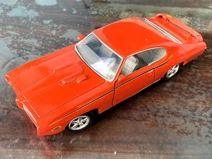 Pontiac GTO Judge Orange Motormax 1969 1:24 coche modelo diecast coleccionable sin caja - Imagen 1 de 23