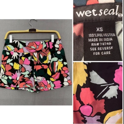 Wet Seal Women's XS Floral Print Shorts Summer Lightweight Casual Soft Pull-On - Image 1 of 4