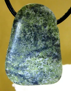 CHYTA  SERPENTIN  XL   Trommelstein gebohrt    EDELSTEIN  ANHÄNGER    Nr.9 - Bild 1 von 2