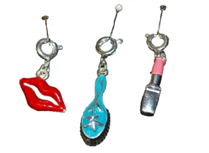 Avon Add-A-Charm Charm Set Belleza 3 Piezas Labios, Lápiz Labial, Cepillo S5858 - Imagen 1 de 11