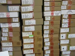 ThinkPad X240 i5-4300U 4GB 180GB SSD 12.5" HD 1366x768 Win10, PN 20AMS2P10Q - Picture 1 of 10