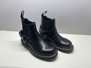 Neu Dr Martens Wincox Chelsea Boots schwarz Glattleder Schnalle Harness US 6 - Bild 1 von 8
