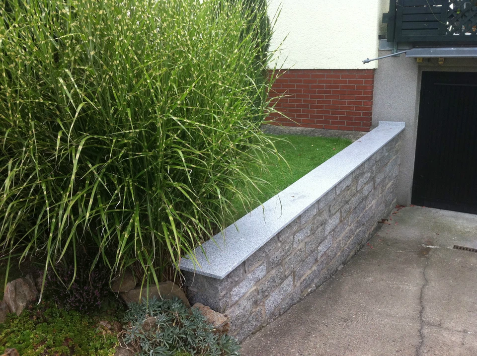 Mauerabdeckung Naturstein grau/ Granit Abdeckung Abdeckplatte Mauer Steinplatte - Bild 1 von 4