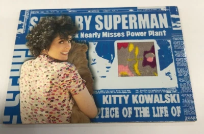 2006 SUPERMAN RETURNS TRADING CARD COSTUME CARD KITTY KOWALSKI'S FLOWER DRESS - Image 1 of 2