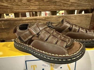 Sandalias TKS marrón para niños pequeños talla 8 medianas nunca usadas Foto 1 de 4
