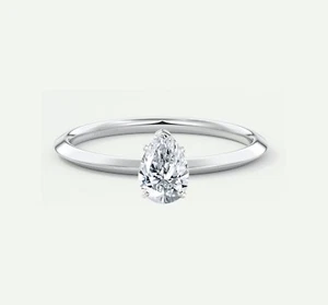 Anillo de compromiso de diamantes cultivados creado en laboratorio con corte pera de 1 quilate IGI E/VVS 950 platino - Imagen 1 de 2