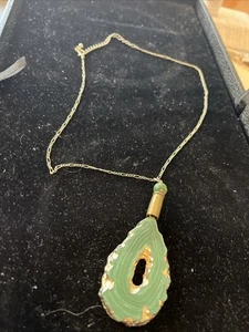 18” Pendant of polished malachite/green agate edged gold foil on chain necklace - Picture 1 of 5
