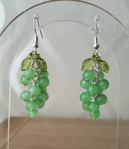 Drop / Dangle Earrings - Bunch Of Green Grapes - Silver Plated - Picture 1 of 6